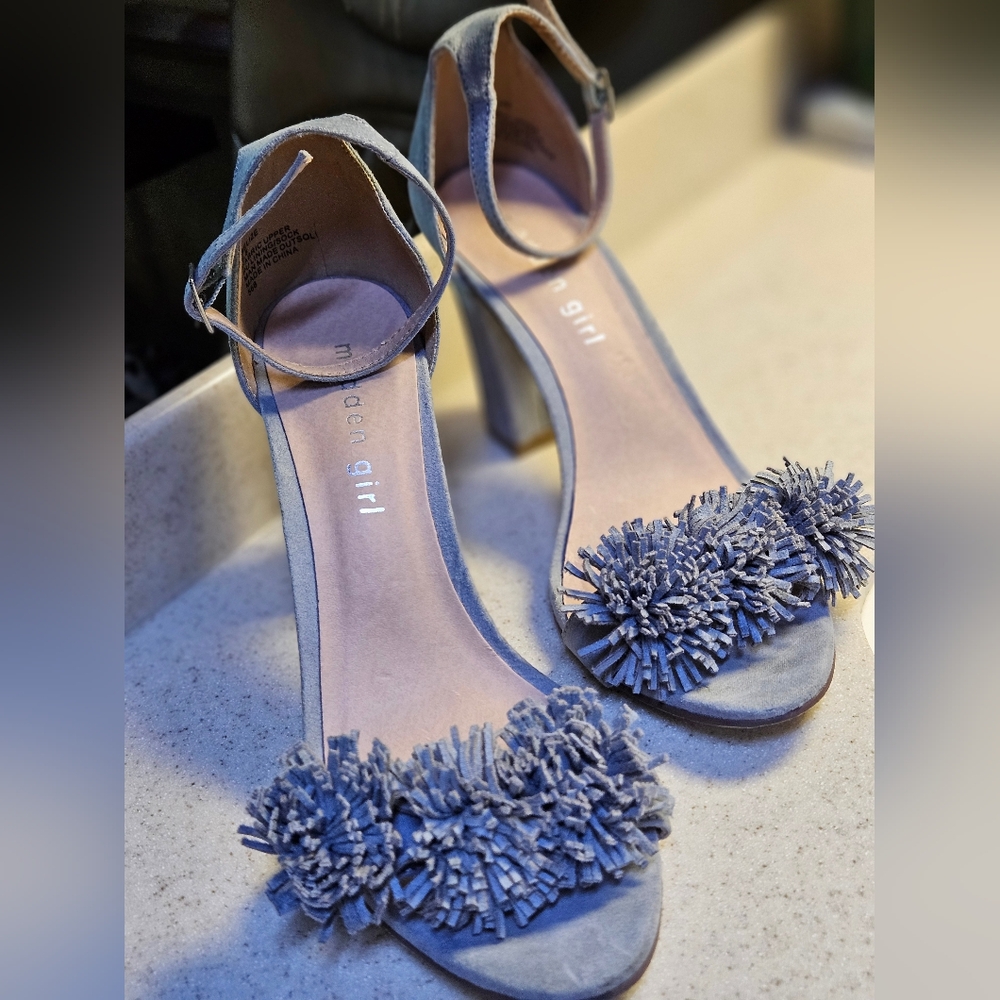 Madden Girl Belize Heeled Sandal in Gray. 6.5